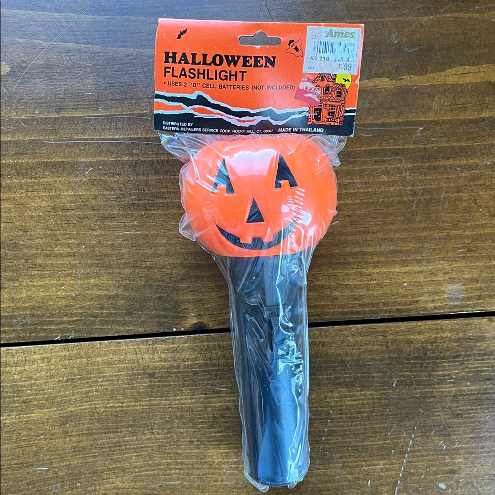 Vintage Halloween Battery Operated Pumpkin Jack-O'-Lantern Flashlight